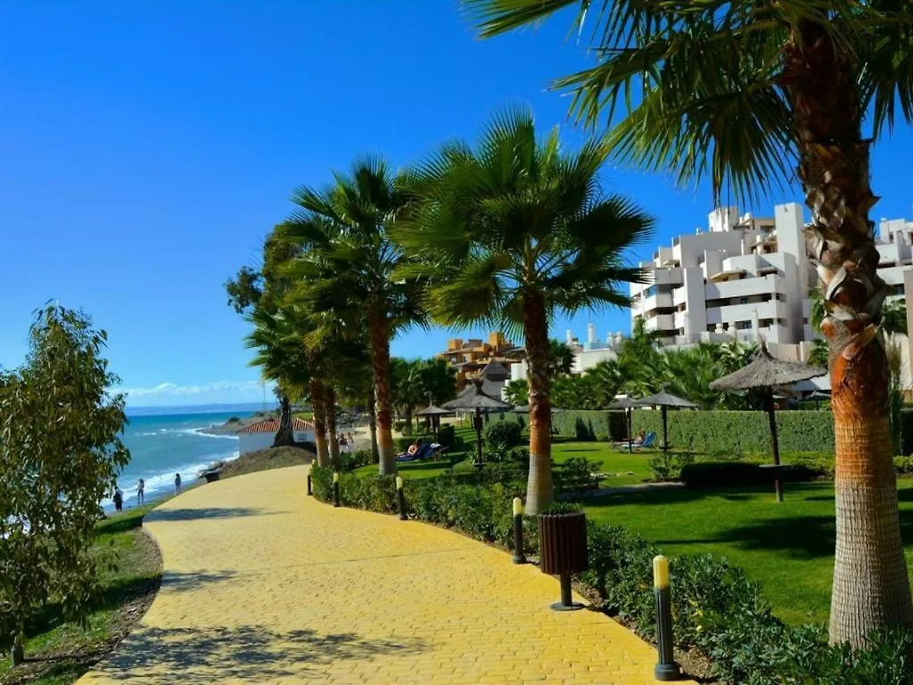 Bahia De La Plata-Exclusive Seafront Apartment-4Pax Estepona
