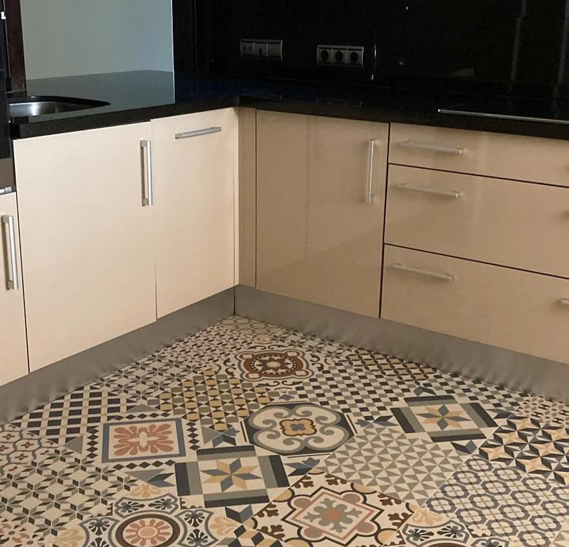 Bahia De La Plata-Exclusive Seafront Apartment-4Pax Estepona Apartamento